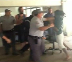 Vídeo mostra aluno da|USP agredido por PM